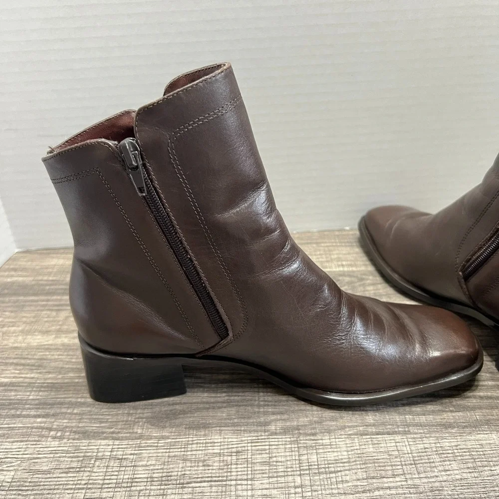 Bruno Valenti Romy Ankle Boot 8.5 Brown Leather Square Toe‎ Block Heel Zippers